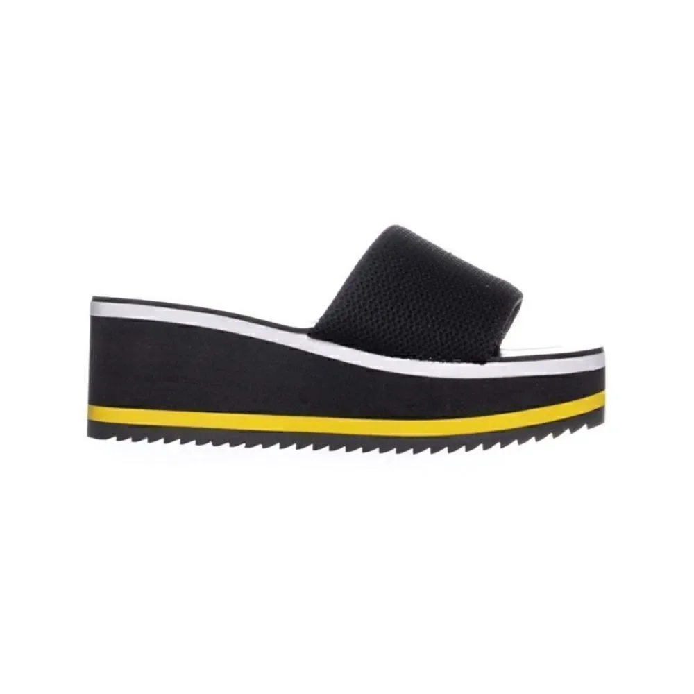 Call It Spring Larelasien Platform Slide Sandals in the Size 9 - Picture 6 of 9